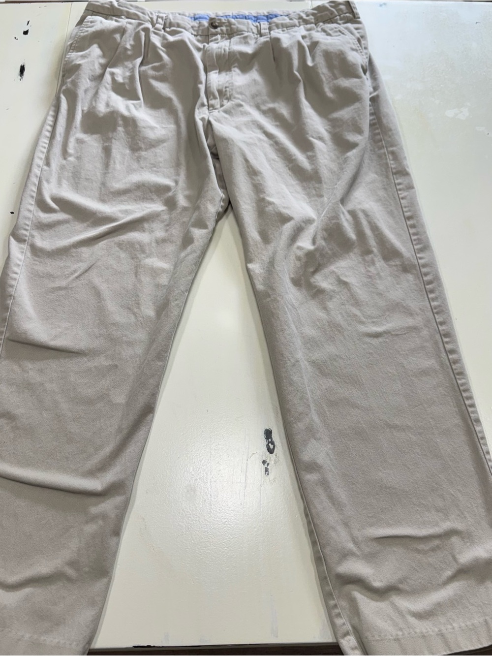 NORDSTROM Men's Pleated Front Chino Trousers (42W x 34L)
